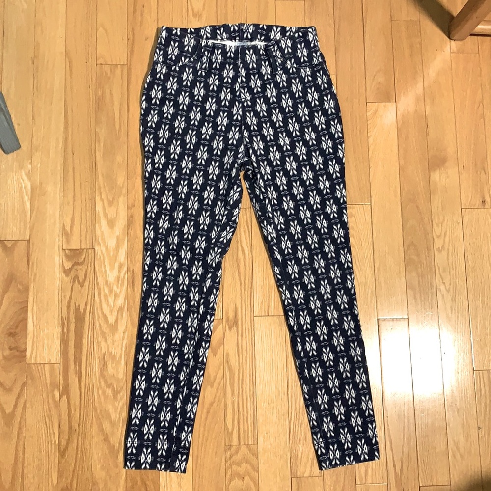 Blue and white patterned stretch jeans